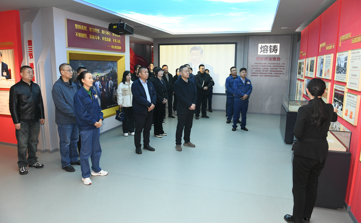 觀廉政展館，敲廉潔警鐘